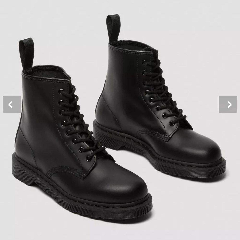 Dr. Marten - 1460 Mono Smooth Leather Lace Up Boots